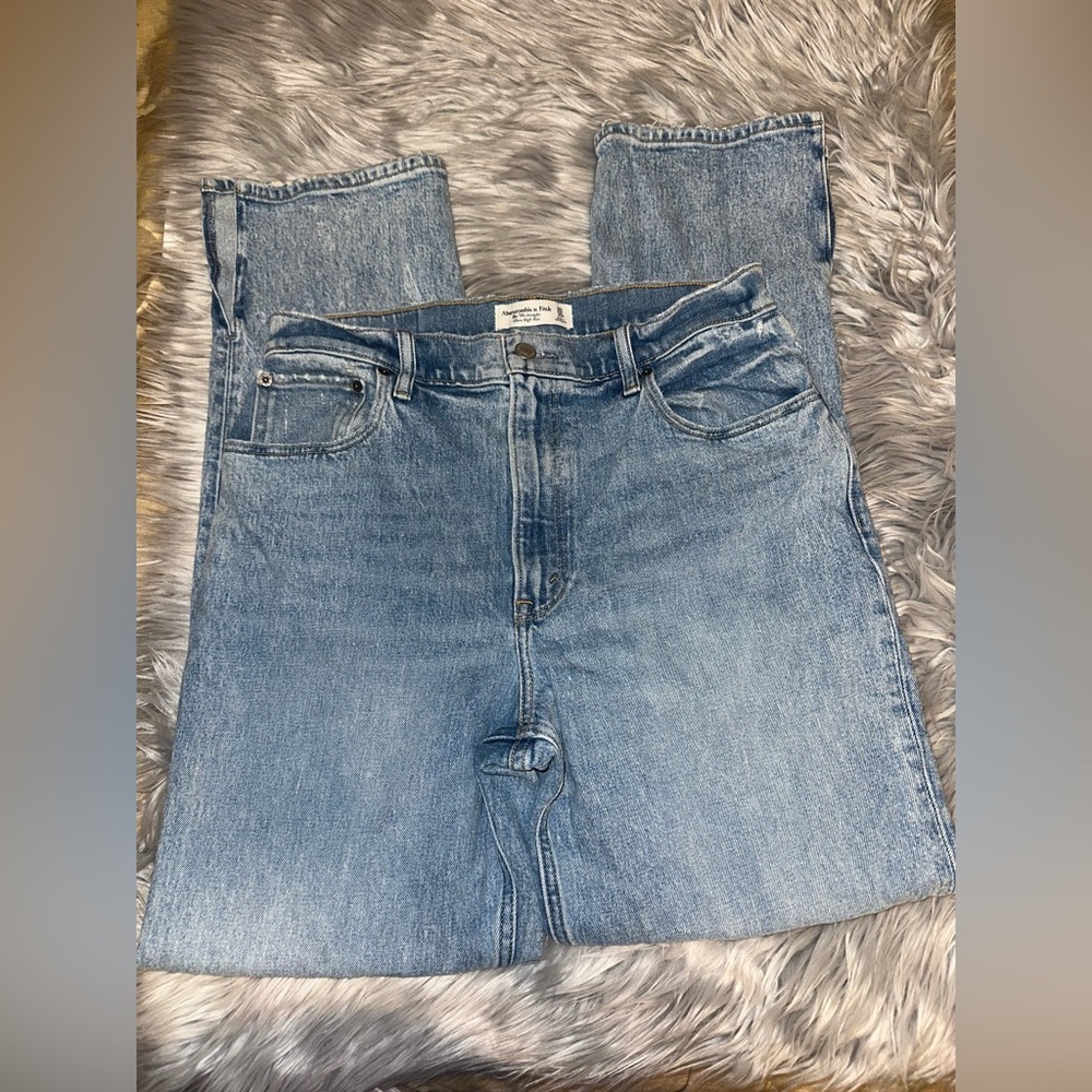 Abercrombie & Fitch Washed Blue Straight Leg Jeans - Picture 3 of 6